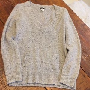 Closet clear out 🎉J. Crew sweater sz M
